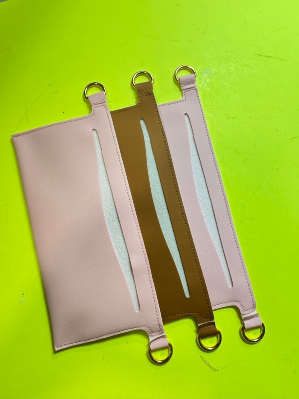 Wallet interior support this is a strap for your long wallet 3 pocket 1 chain - Picture 4 of 9